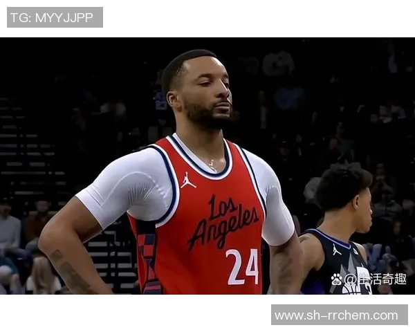 快船与爵士激战24日赛场精彩瞬间回顾与赛后分析